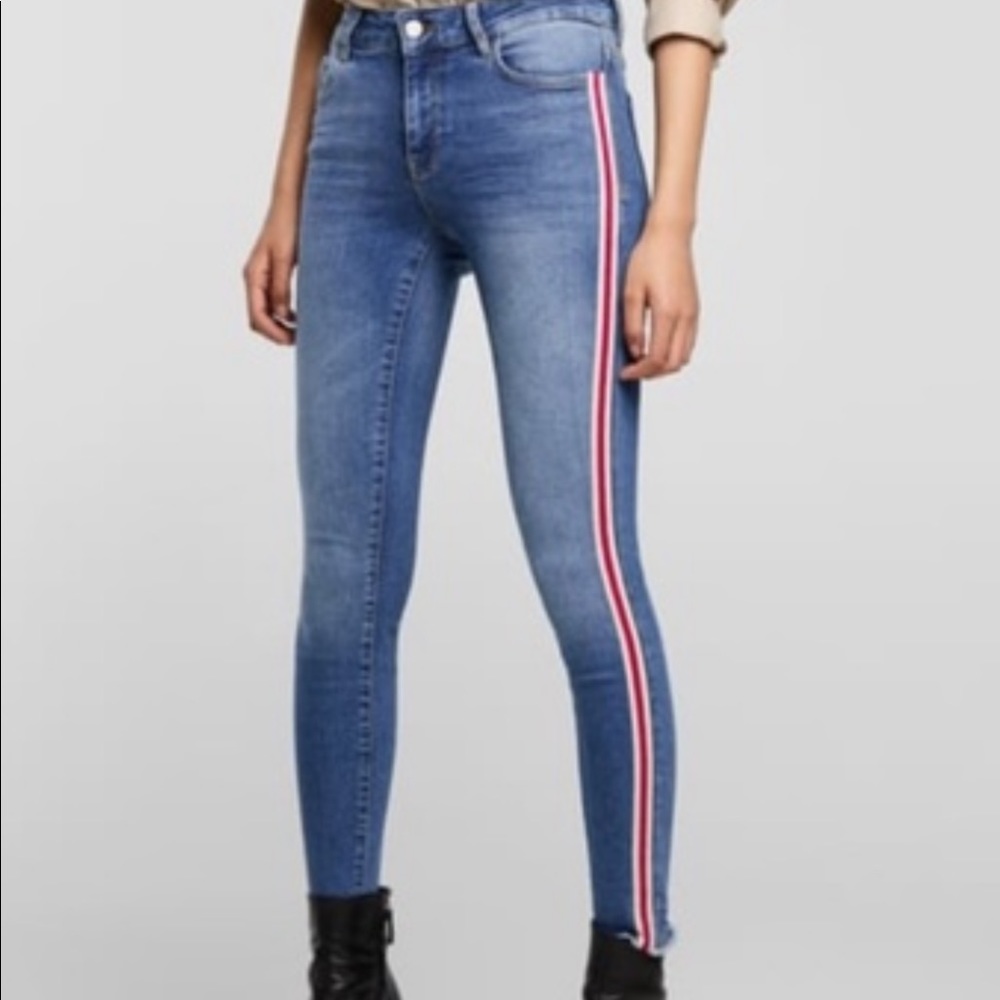 Zara skinny jeans w red stripe on sides